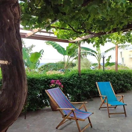 Cerami Con Parcheggio A Un Passo Dal Mare *