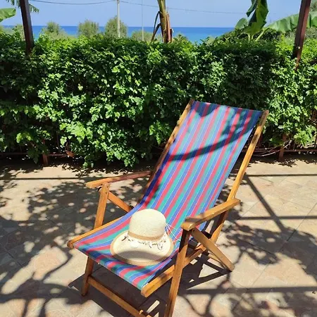 Cerami Con Parcheggio A Un Passo Dal Mare Apartman