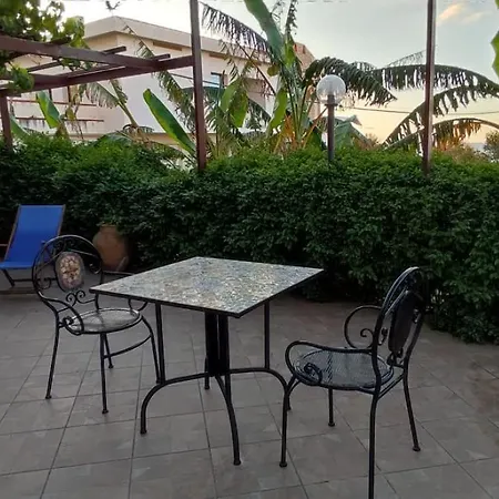 Cerami Con Parcheggio A Un Passo Dal Mare 아파트