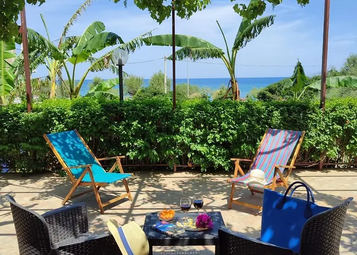 Cerami Con Parcheggio A Un Passo Dal Mare *